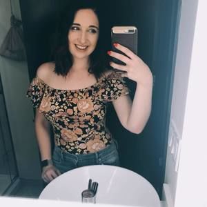 Meet your Posher, Alexis